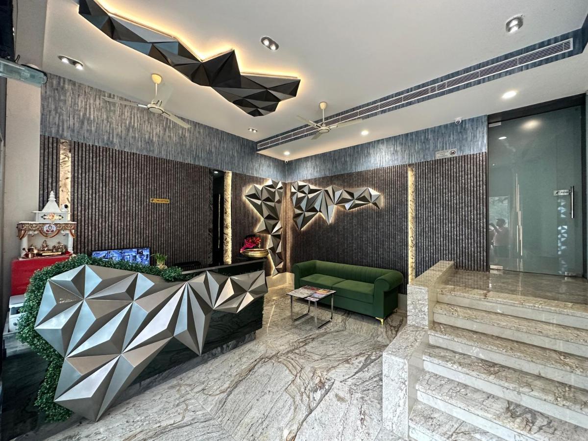 Hotel Pinaka Inn Λάκναου Εξωτερικό φωτογραφία