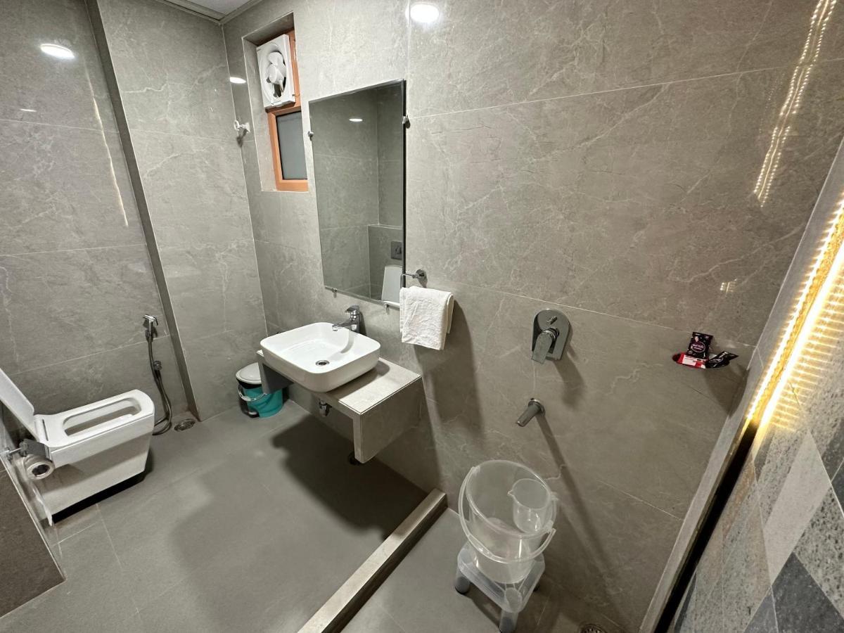 Hotel Pinaka Inn Λάκναου Εξωτερικό φωτογραφία
