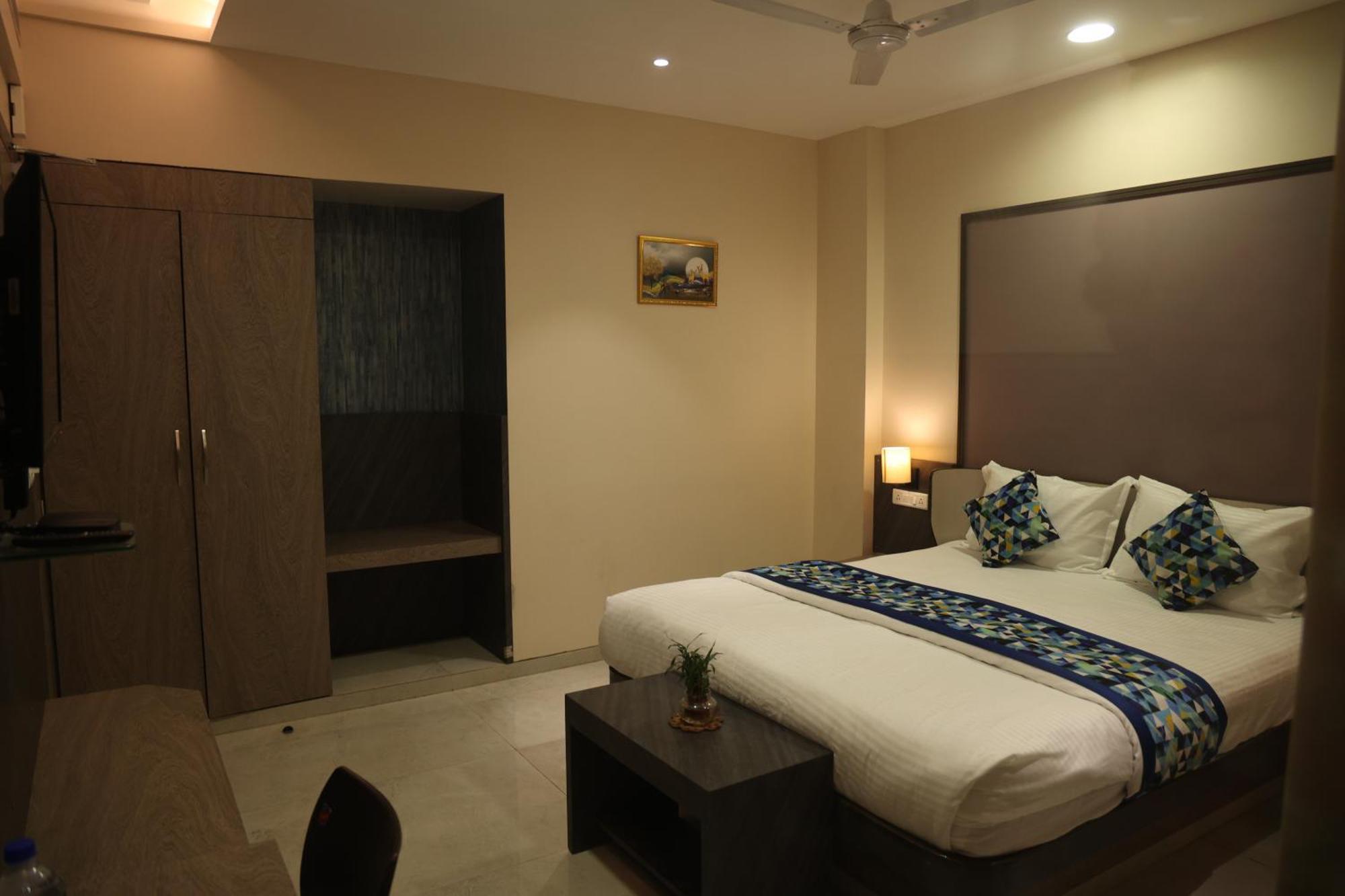Hotel Pinaka Inn Λάκναου Εξωτερικό φωτογραφία