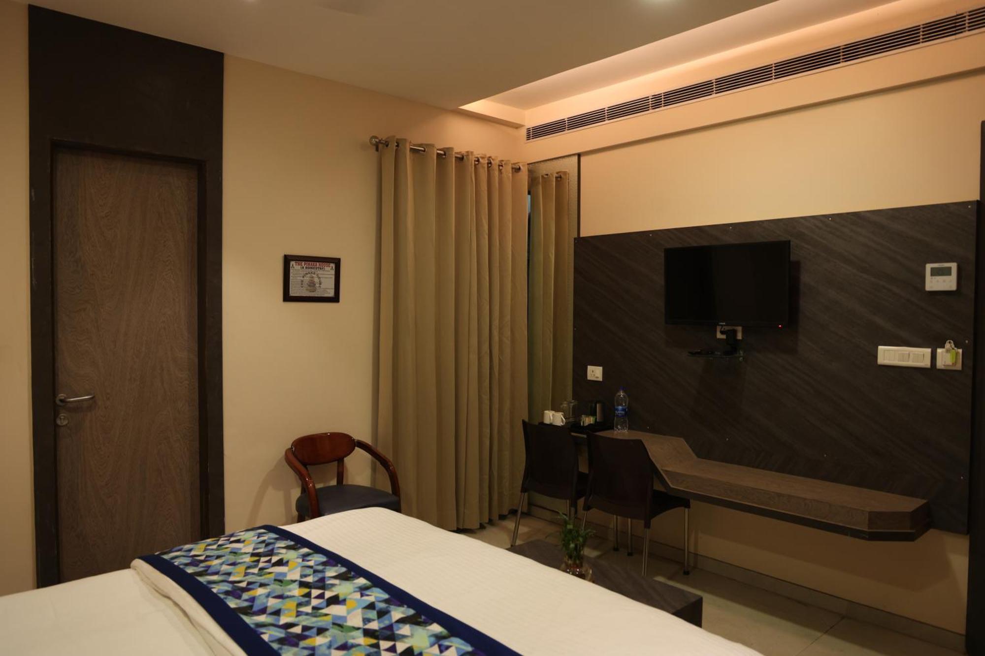 Hotel Pinaka Inn Λάκναου Εξωτερικό φωτογραφία