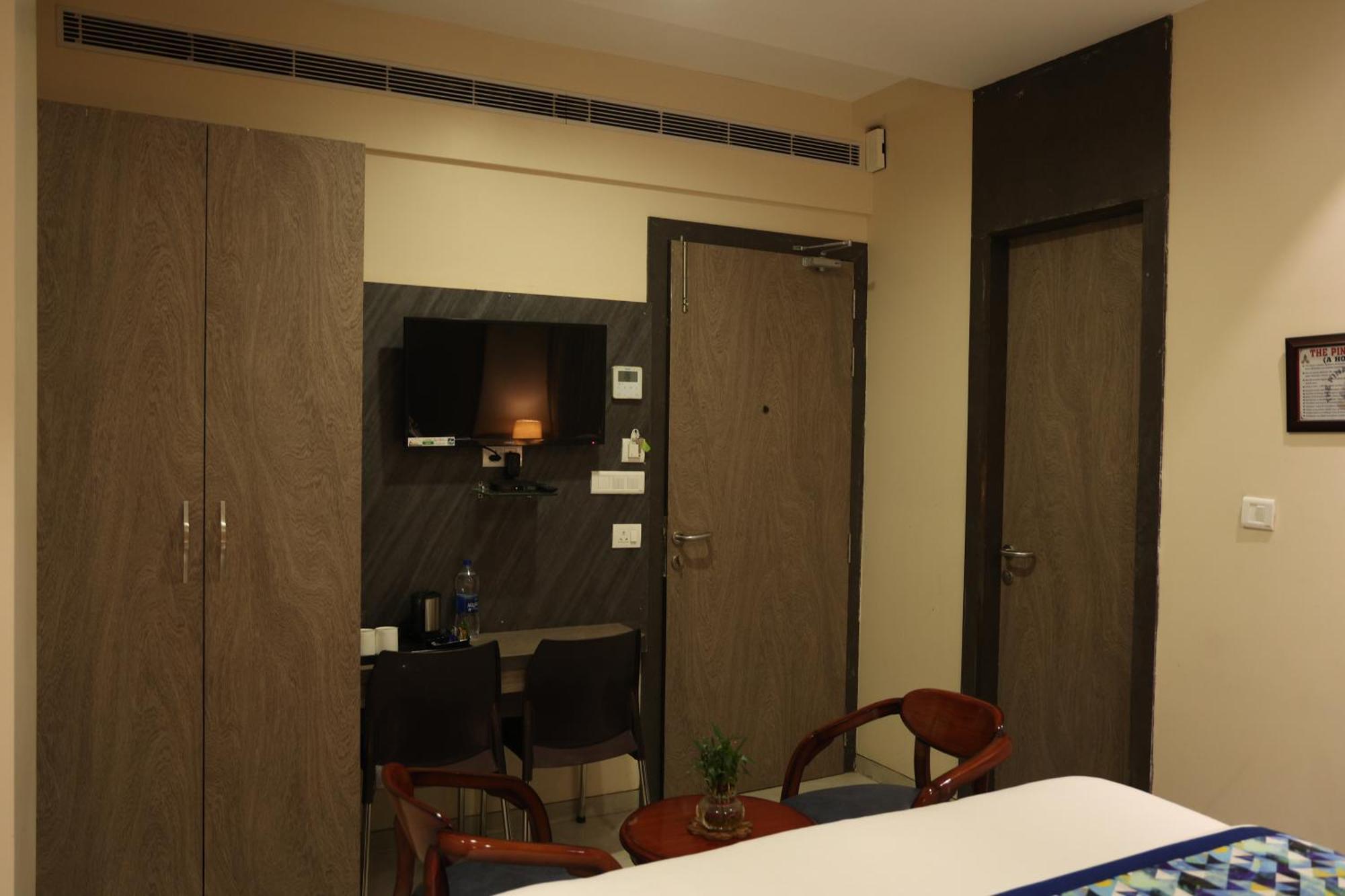Hotel Pinaka Inn Λάκναου Εξωτερικό φωτογραφία