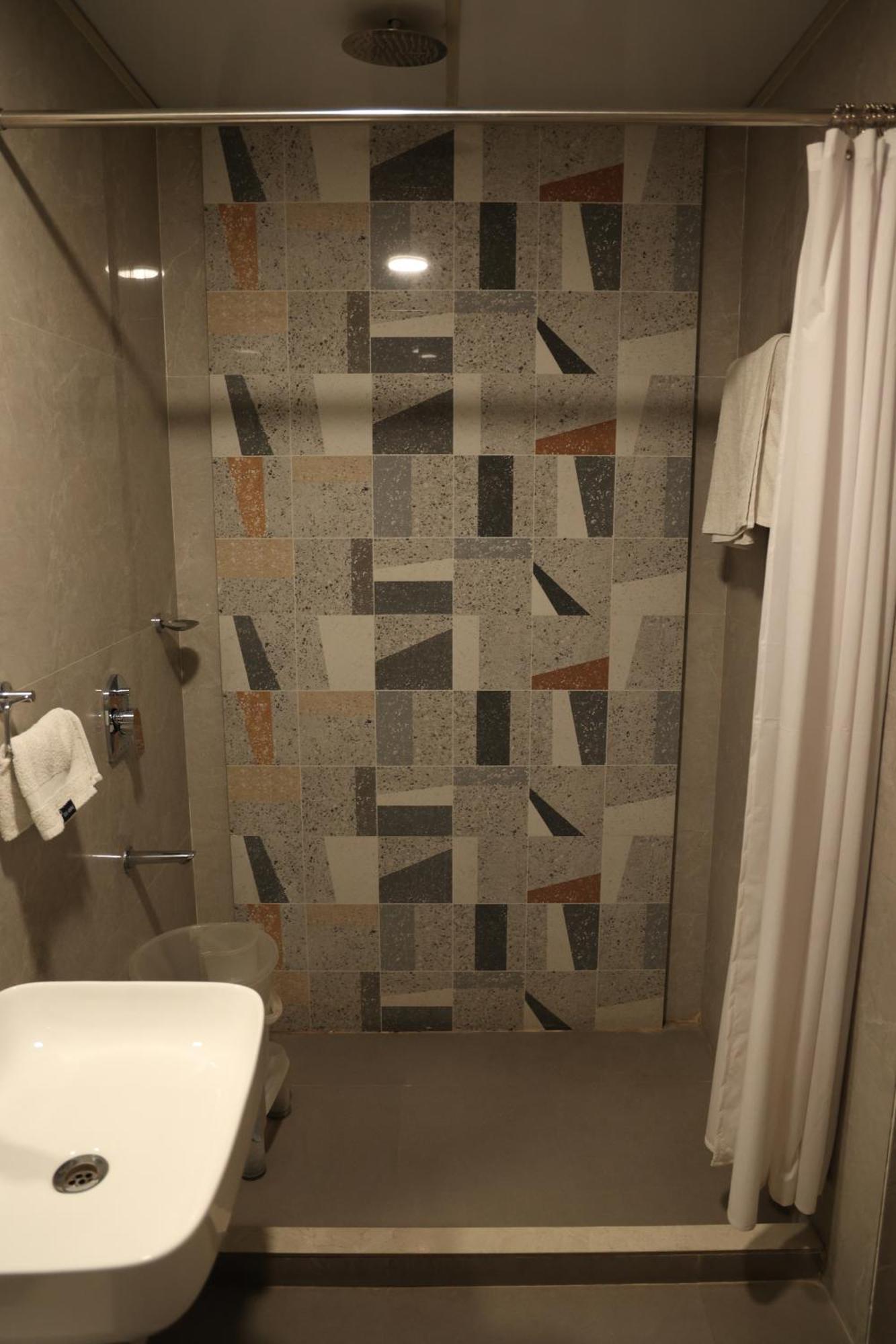 Hotel Pinaka Inn Λάκναου Εξωτερικό φωτογραφία