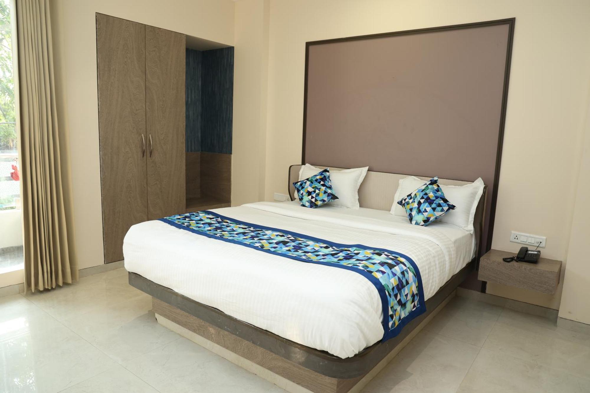 Hotel Pinaka Inn Λάκναου Εξωτερικό φωτογραφία